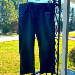 ⭐️ Signature by Levi Strauss relaxed fit blue denim high rise jeans 38”W 30”L